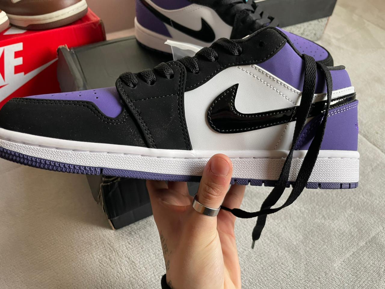 Jordan 1 Low Court Purple